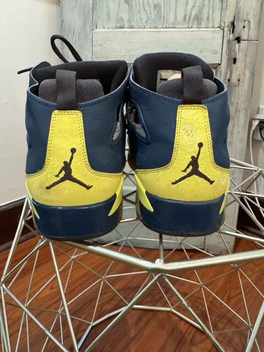 Air Jordan Flight Club 91 Matte Silver